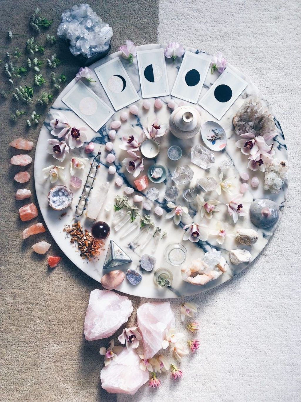 CORSO sui CRISTALLI e MINERALI associati alle 4 Fasi Lunari e i 4 Archetipi Femminili